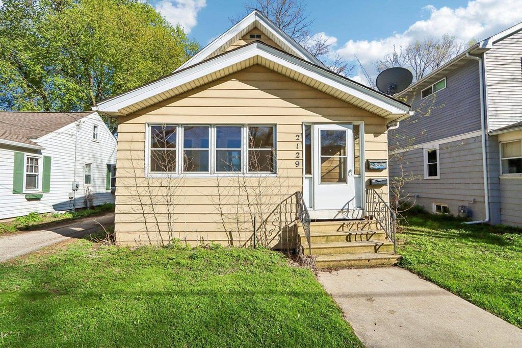 2129 E Johnson Street, Madison, WI 53705
