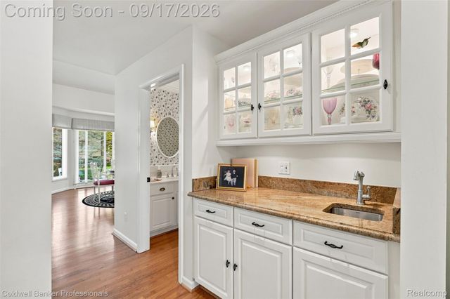 3751 Lake Forest Drive, Sterling Heights, MI 48314
