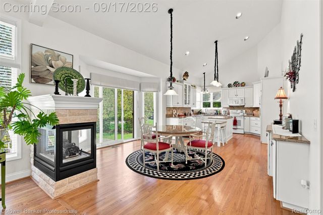 3751 Lake Forest Drive, Sterling Heights, MI 48314