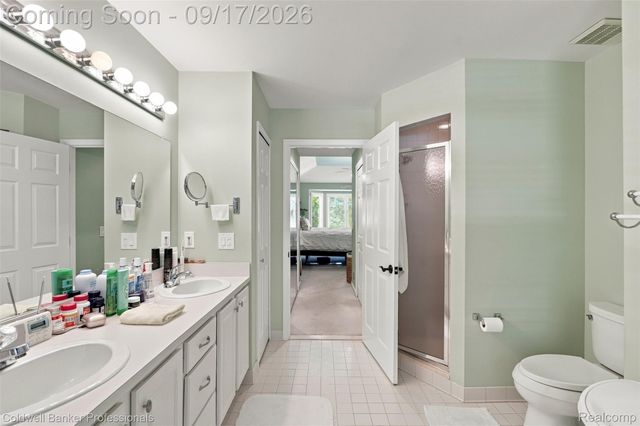 3751 Lake Forest Drive, Sterling Heights, MI 48314