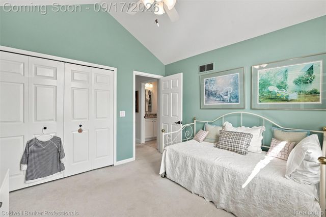3751 Lake Forest Drive, Sterling Heights, MI 48314