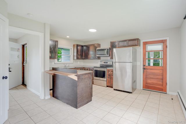25 Park Avenue, Poughkeepsie, NY 12603