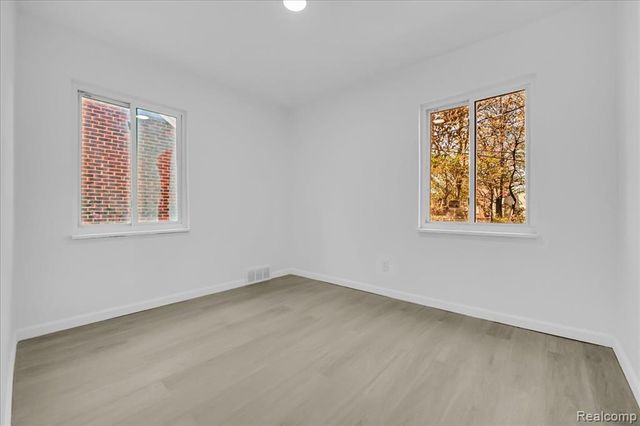 8849 Whitcomb Street, Detroit, MI 48228