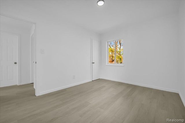 8849 Whitcomb Street, Detroit, MI 48228