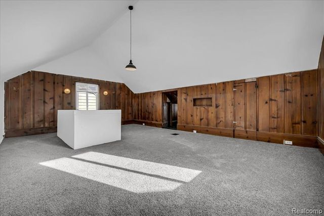 8849 Whitcomb Street, Detroit, MI 48228