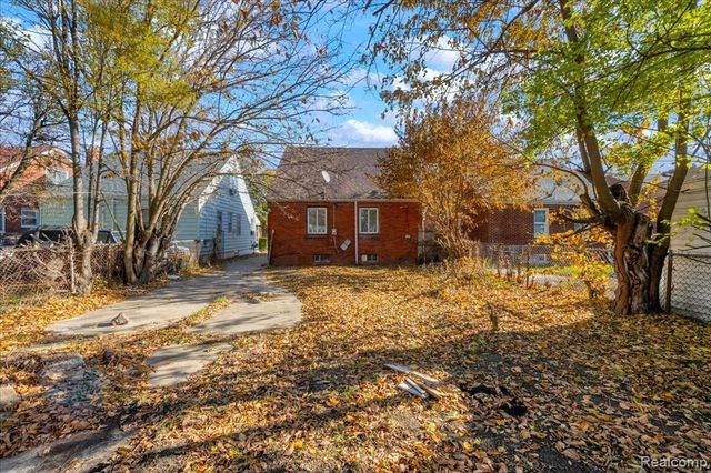 8849 Whitcomb Street, Detroit, MI 48228