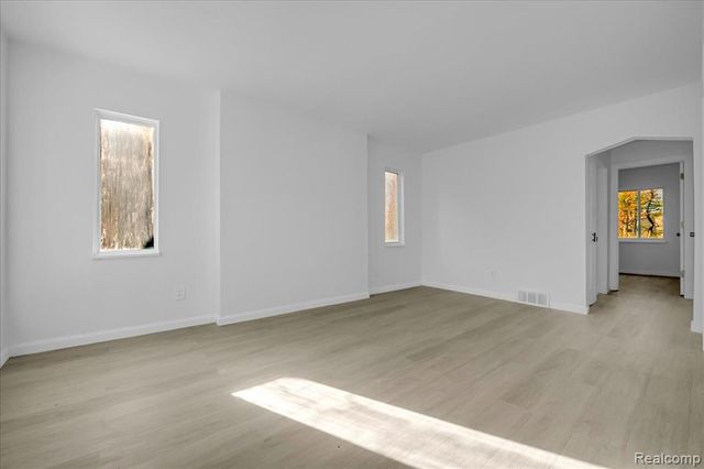 8849 Whitcomb Street, Detroit, MI 48228