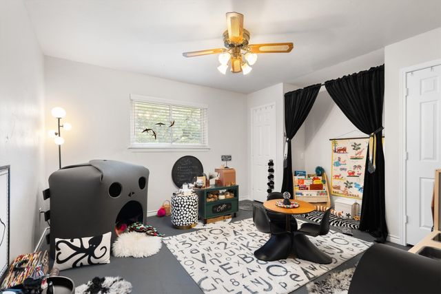 75 Lakepoint Loop, Pottsboro, TX 75076