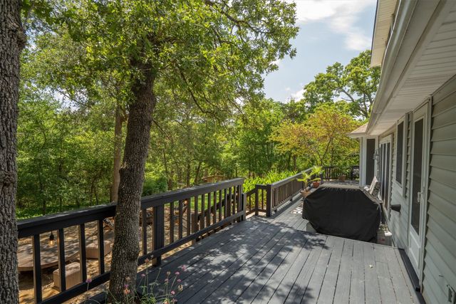 75 Lakepoint Loop, Pottsboro, TX 75076