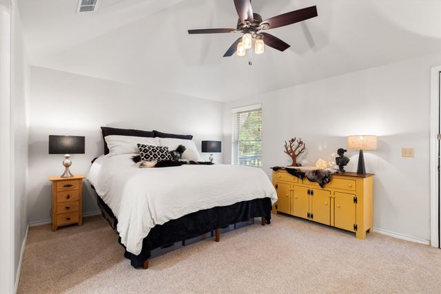 75 Lakepoint Loop, Pottsboro, TX 75076