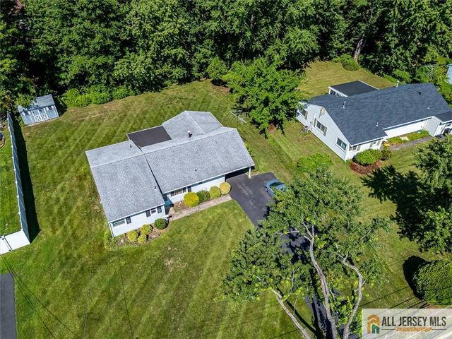 19 Stanworth Road, South Brunswick, NJ 08824