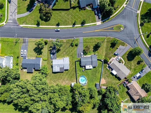 19 Stanworth Road, South Brunswick, NJ 08824