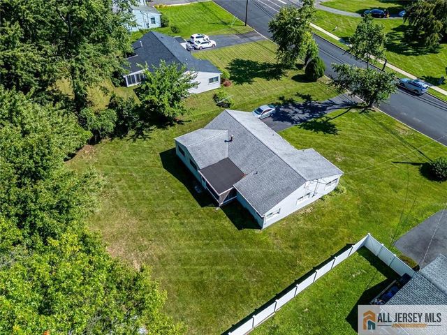 19 Stanworth Road, South Brunswick, NJ 08824