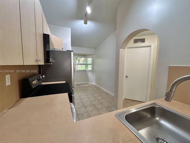 1270 SE 28th Court 202, Homestead, FL 33035