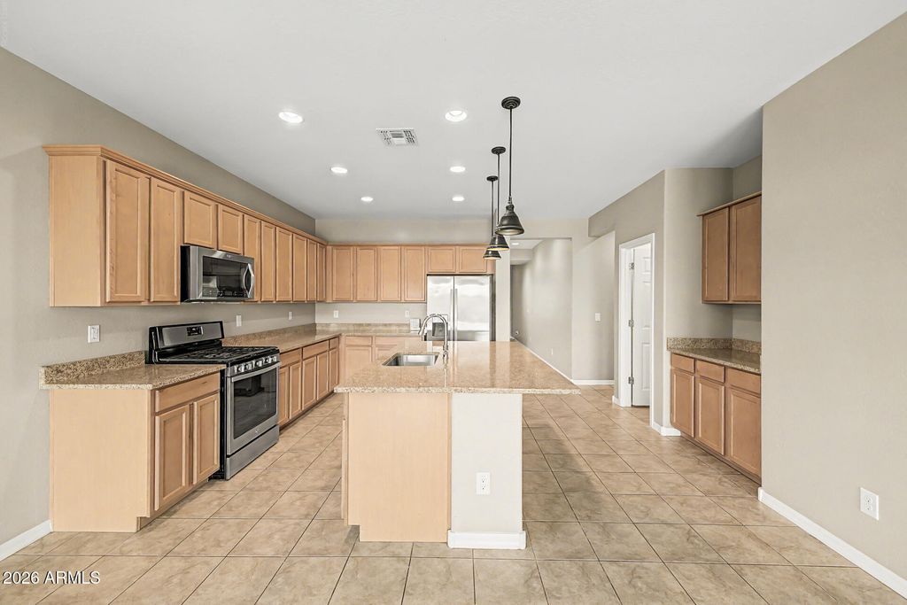 14425 W DAHLIA Drive, Surprise, AZ 85379 — photo 4