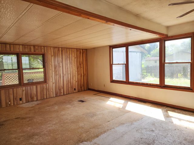 3882 E 200 S, La Porte, IN 46350