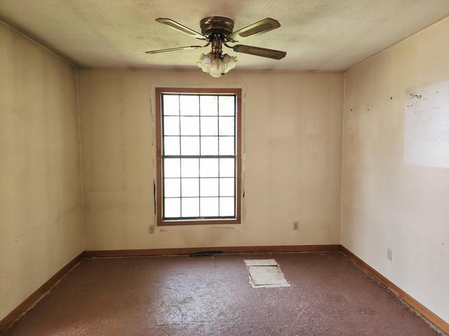 3882 E 200 S, La Porte, IN 46350