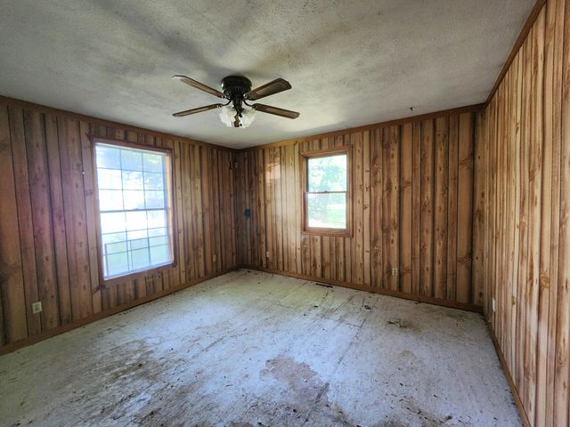 3882 E 200 S, La Porte, IN 46350