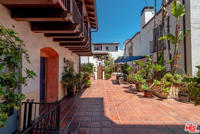 1414 N Harper Avenue 10, Los Angeles, CA 90046