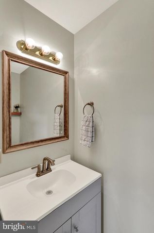 35 MELLOWBROOK DR, Reading, PA 19608