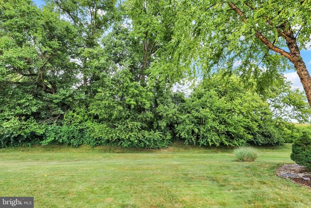 35 MELLOWBROOK DR, Reading, PA 19608