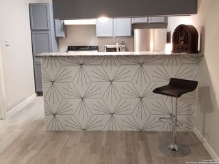 10527 perrin beitel # 106, San Antonio, TX 78217