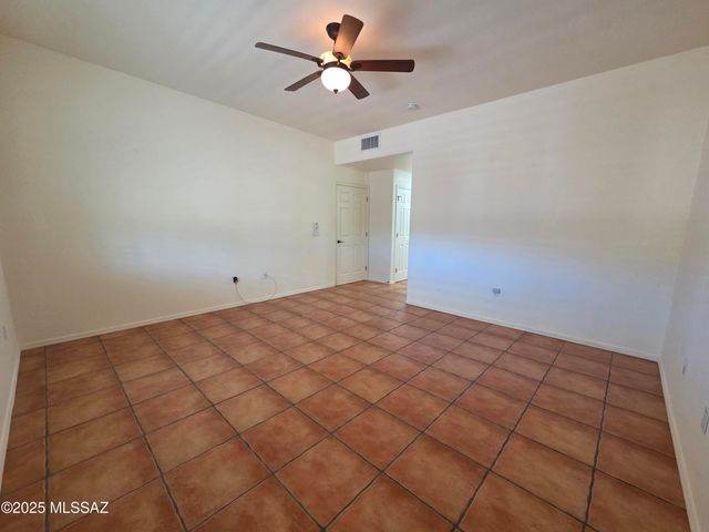 648 S Placita Prosperidad, Green Valley, AZ 85614