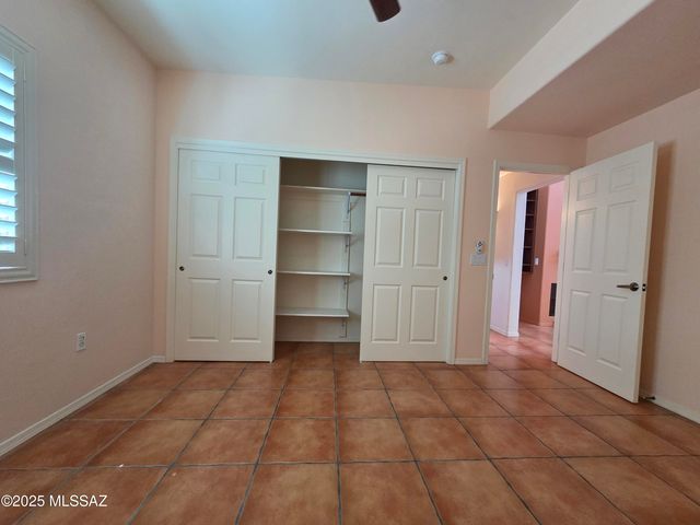 648 S Placita Prosperidad, Green Valley, AZ 85614