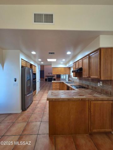 648 S Placita Prosperidad, Green Valley, AZ 85614