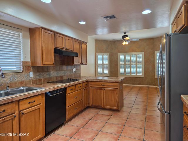 648 S Placita Prosperidad, Green Valley, AZ 85614