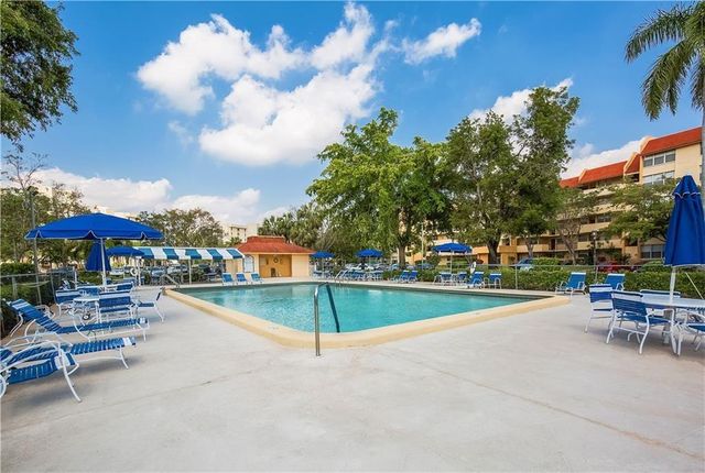 3485 Environ Boulevard C106, Lauderhill, FL 33319