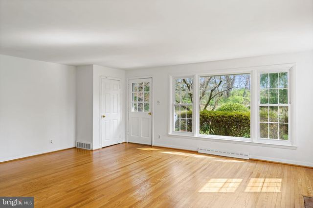 931 JONES RD, Gulph Mills, PA 19428