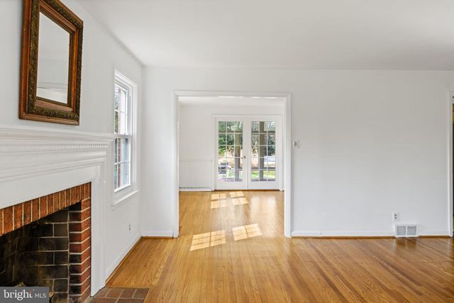 931 JONES RD, Gulph Mills, PA 19428