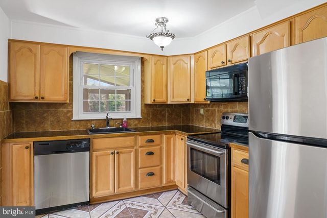 931 JONES RD, Gulph Mills, PA 19428