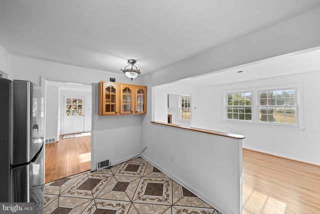 931 JONES RD, Gulph Mills, PA 19428