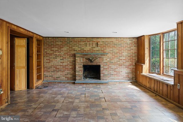 931 JONES RD, Gulph Mills, PA 19428