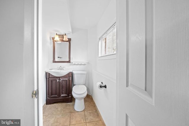 931 JONES RD, Gulph Mills, PA 19428