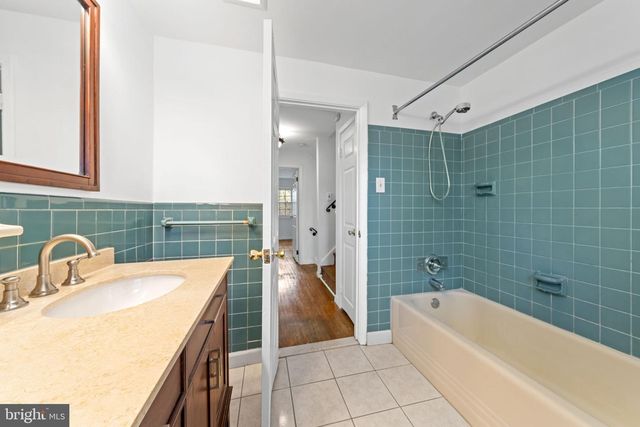 931 JONES RD, Gulph Mills, PA 19428