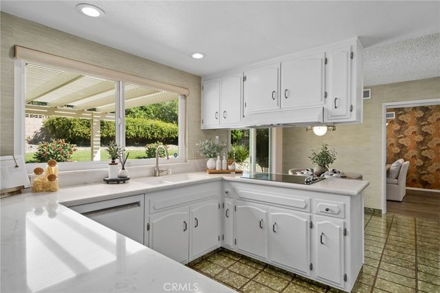 1063 W 19th, Upland, CA 91784