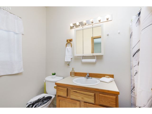 10348 N BARR Ave, Portland, OR 97203