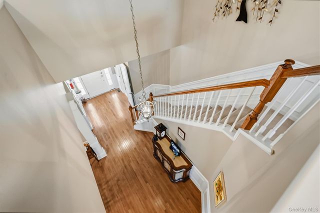 19 Brighton Drive 1702, Newburgh, NY 12550