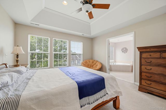 19 Brighton Drive 1702, Newburgh, NY 12550