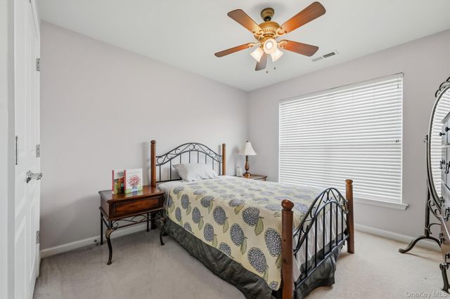 19 Brighton Drive 1702, Newburgh, NY 12550