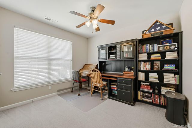 19 Brighton Drive 1702, Newburgh, NY 12550