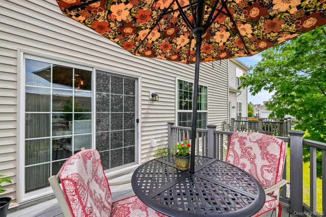 19 Brighton Drive 1702, Newburgh, NY 12550