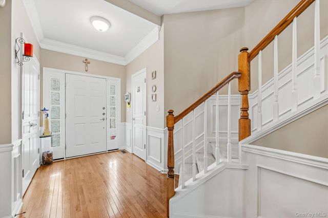 19 Brighton Drive 1702, Newburgh, NY 12550