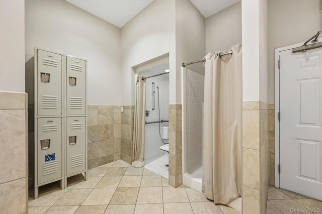 19 Brighton Drive 1702, Newburgh, NY 12550