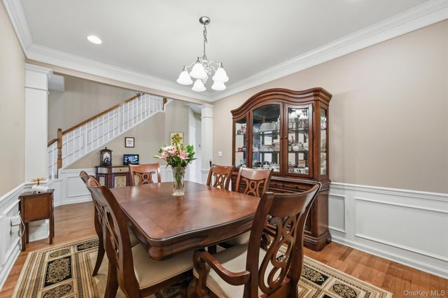 19 Brighton Drive 1702, Newburgh, NY 12550