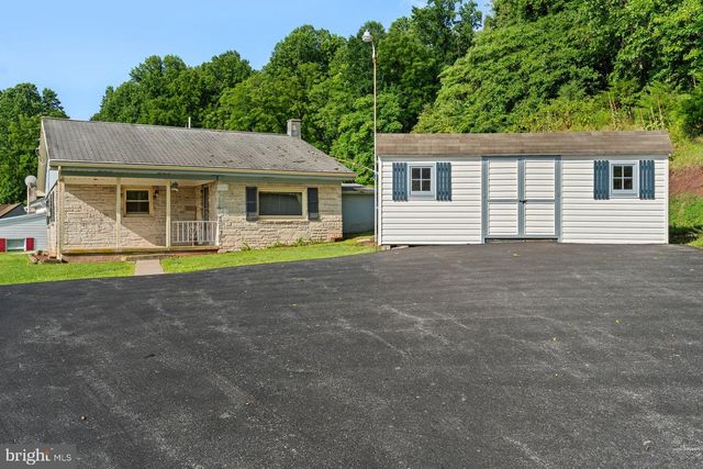 2376 CHURCH RD, Hummelstown, PA 17036