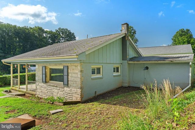 2376 CHURCH RD, Hummelstown, PA 17036